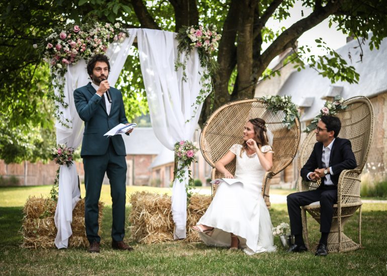 mariage-cérémonie-laique-plein-air