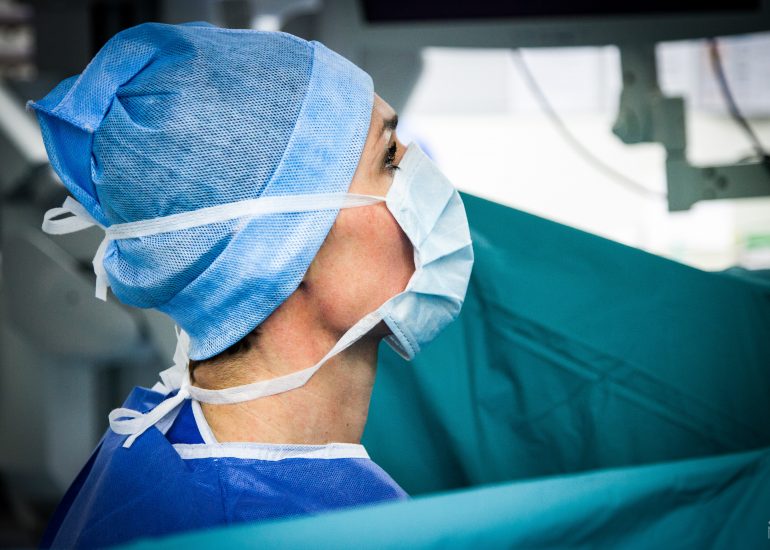 coporate-portrait-médical-gynéchologue-chloé-mazoyer